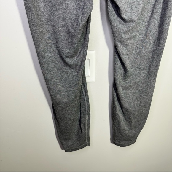 Lululemon Wunder Lounge Super-High-Rise Tight 28"
Heathered Core Medium Grey 14 - Picture 9 of 16